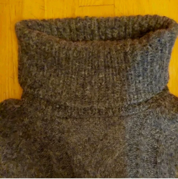 Faherty Frost Cable Stitch Turtleneck Sweater XS Charcoal Gray - Picture 10 of 15